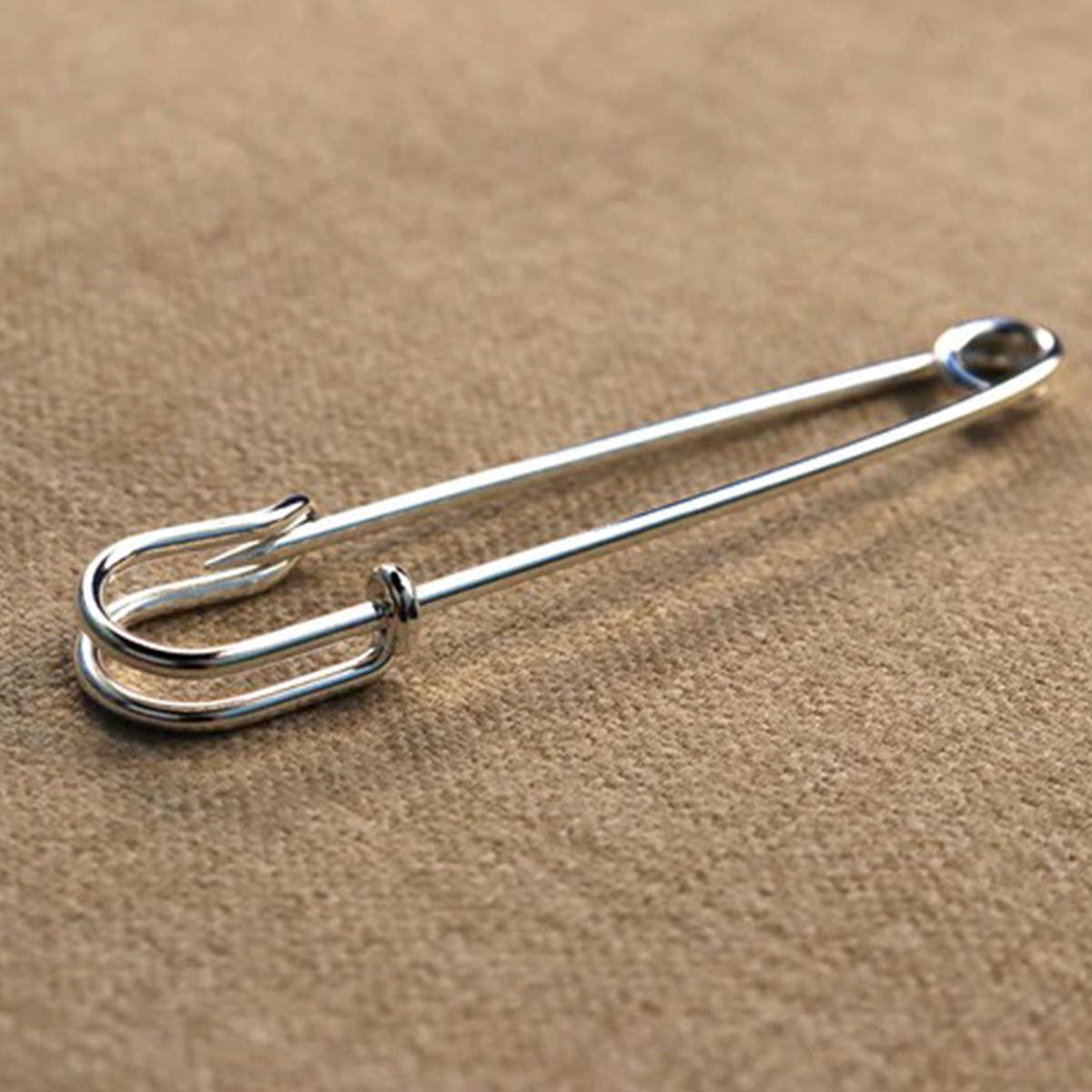 Loriece Plain Silver Hunt Stock Pin