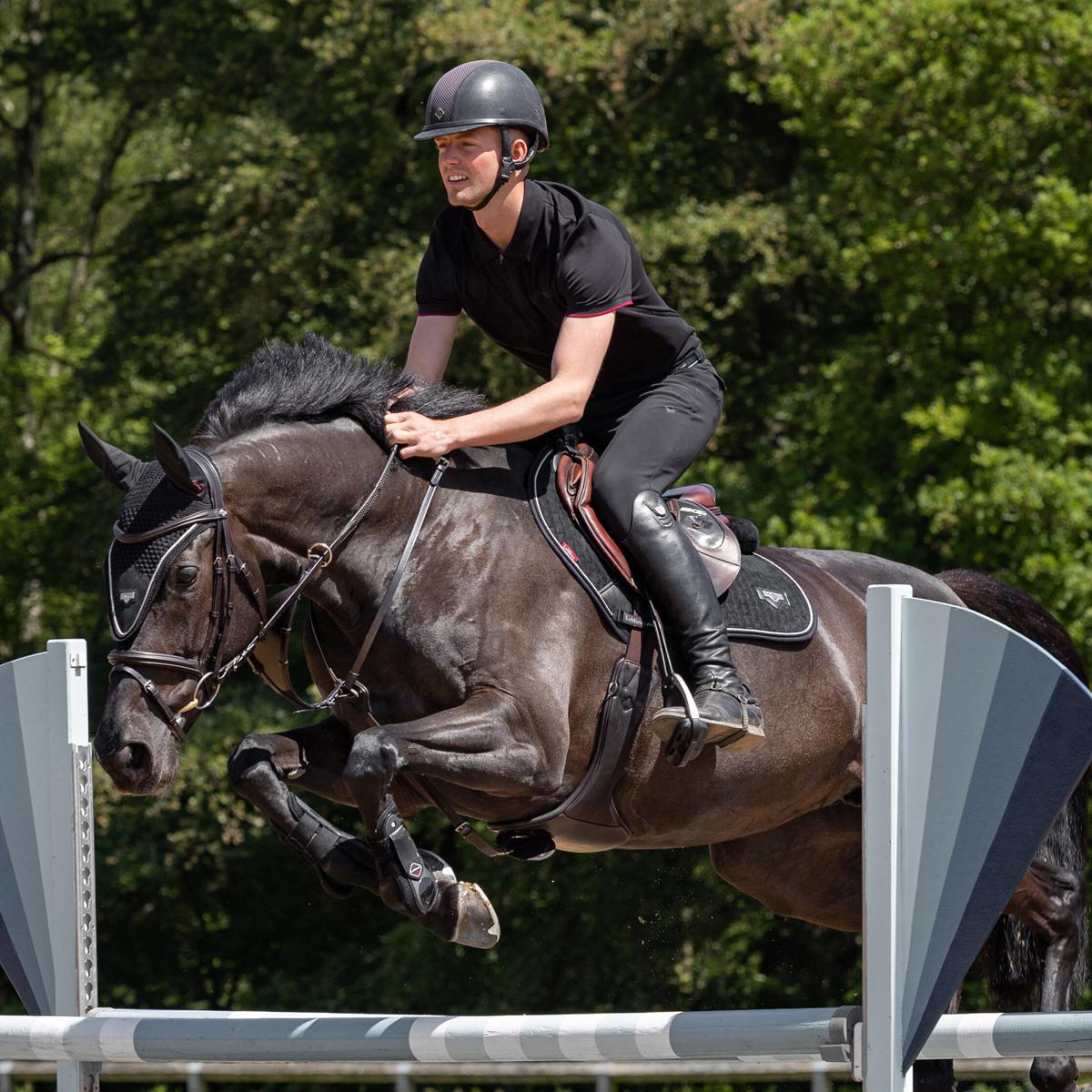 LeMieux Puissance Suede Close Contact Square Pad