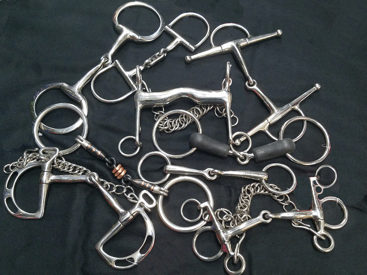 How to Choose an English Horse Bit | Farm House Tack