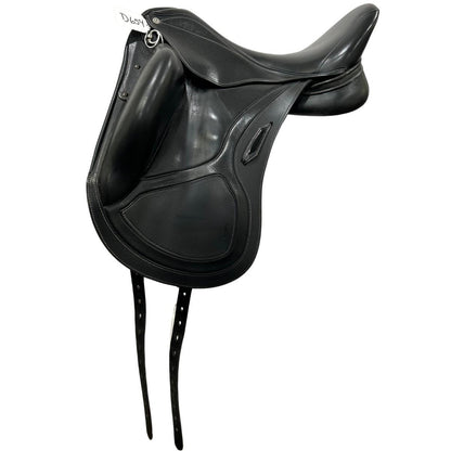 Aviar Rook 18” Used Close Contact Saddle