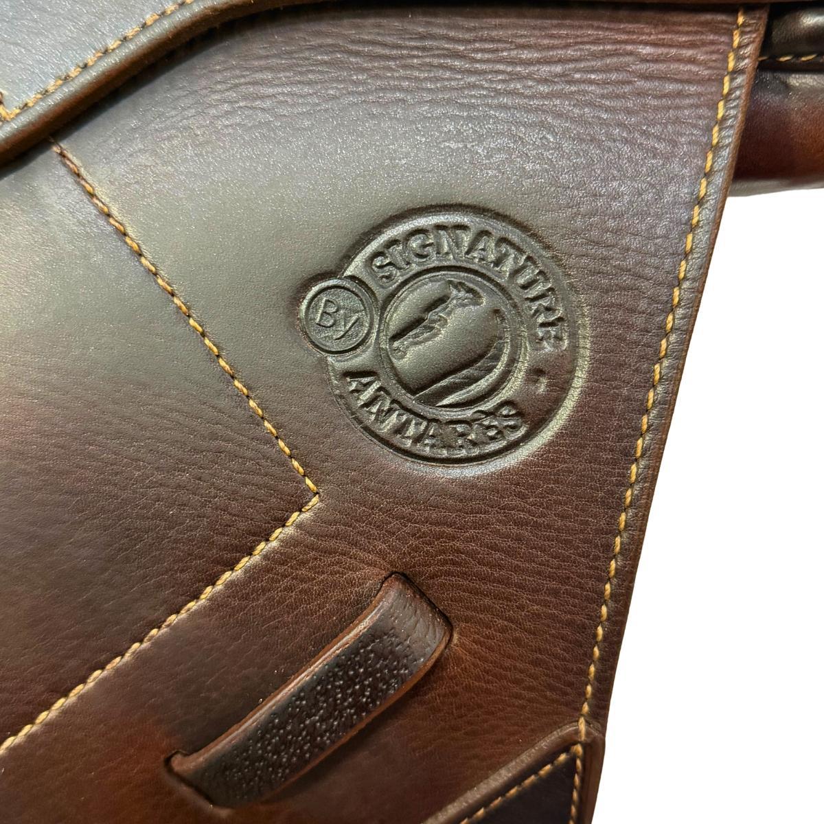 Antares Signature 17" Used Close Contact Saddle