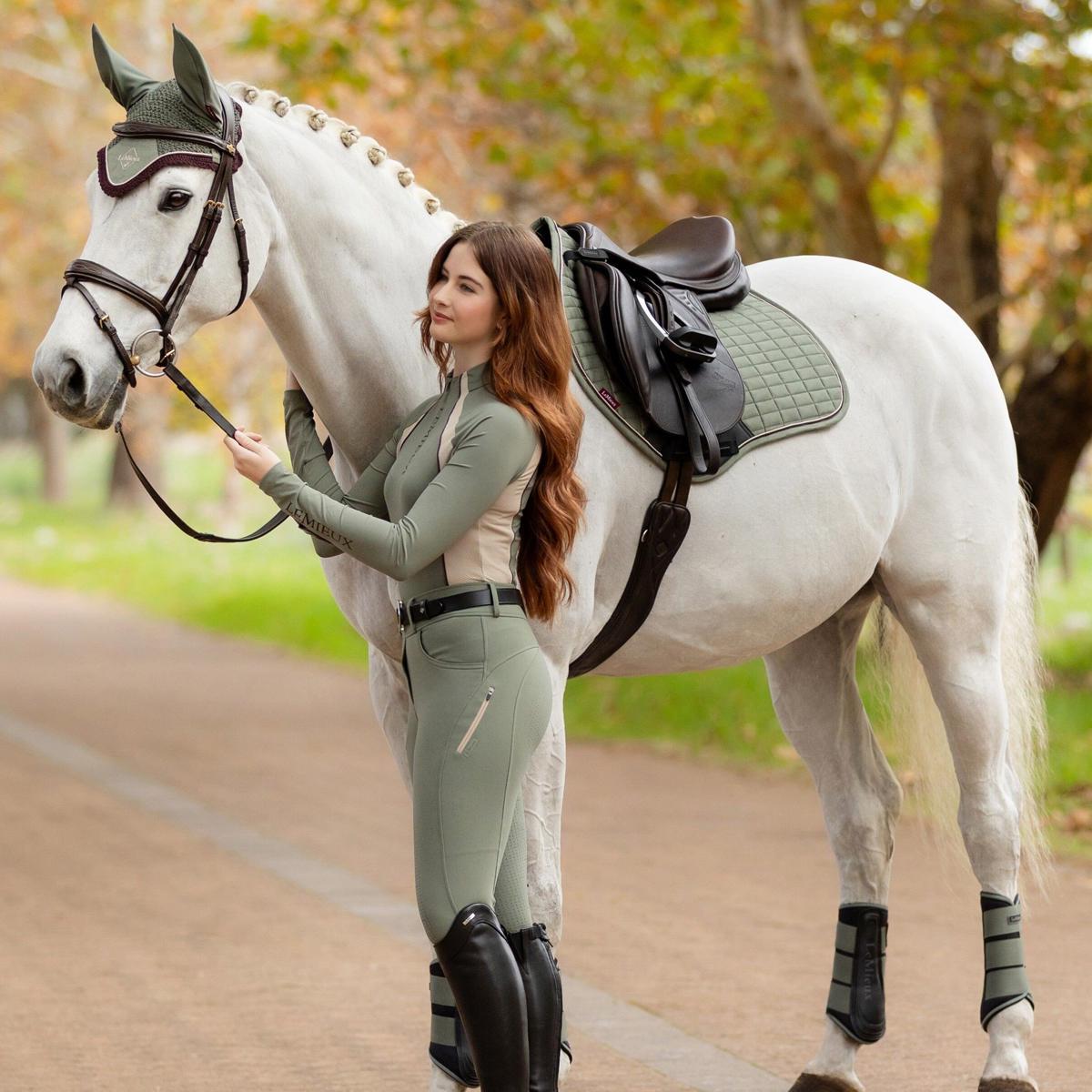 LeMieux Suede Close Contact Square Pad