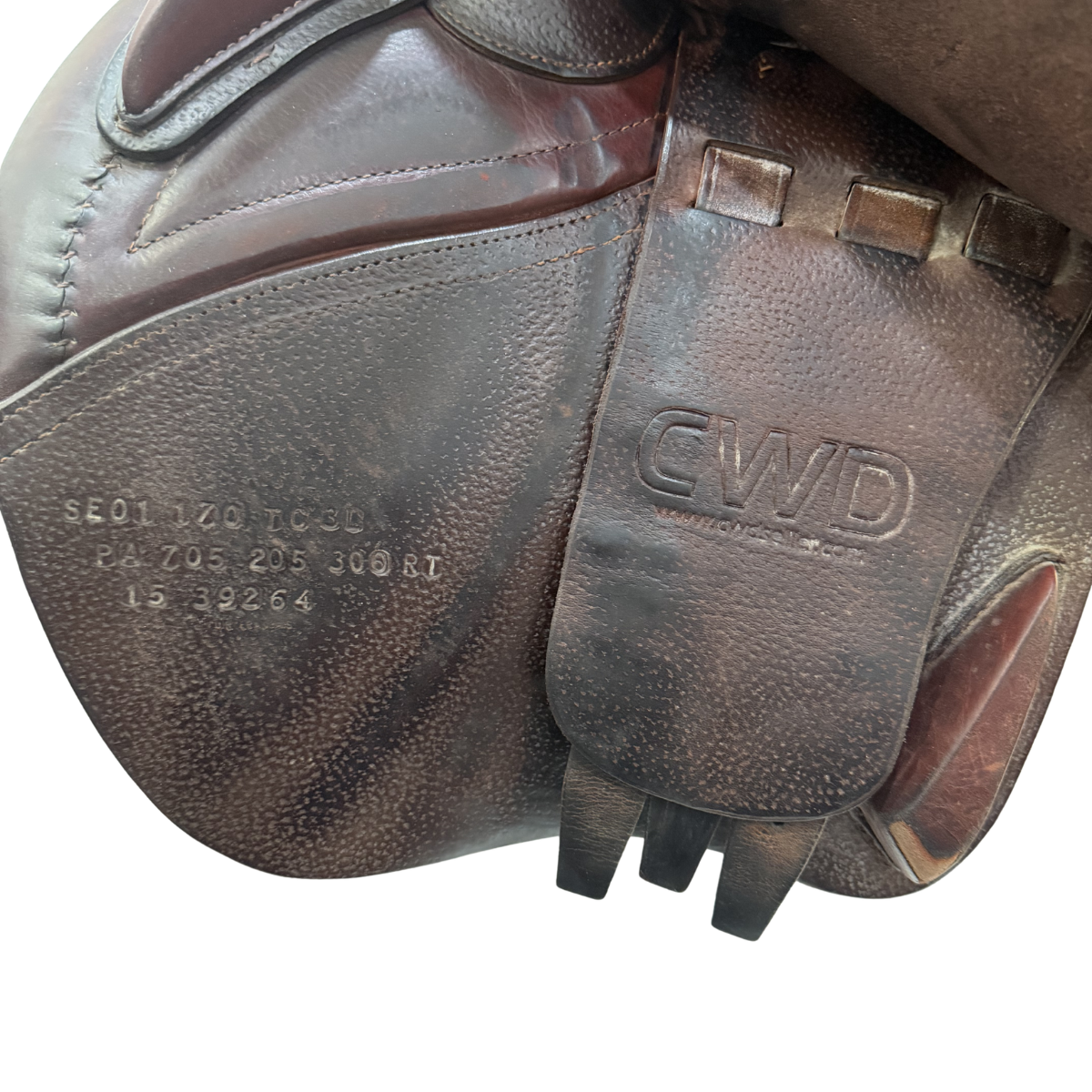 CWD SE01 17" Used Flat Seat Close Contact Saddle