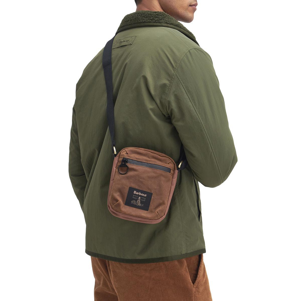 Barbourショルダーバッグ Barbour Field Wax Crossbody Bag | Farm House Tack