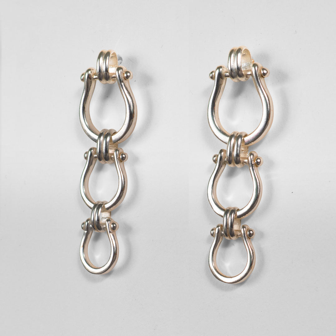 Urban Equestrian  Chapelle - Horseshoe Link Earring in Silver