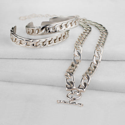 Urban Equestrian  Cadence - Equestrian Curb Chain T-Bar Necklace in Silver