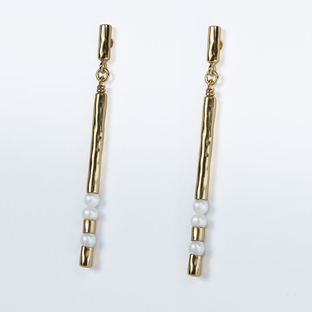 Urban Equestrian  Prism - Linea Pearl Equestrian Earring