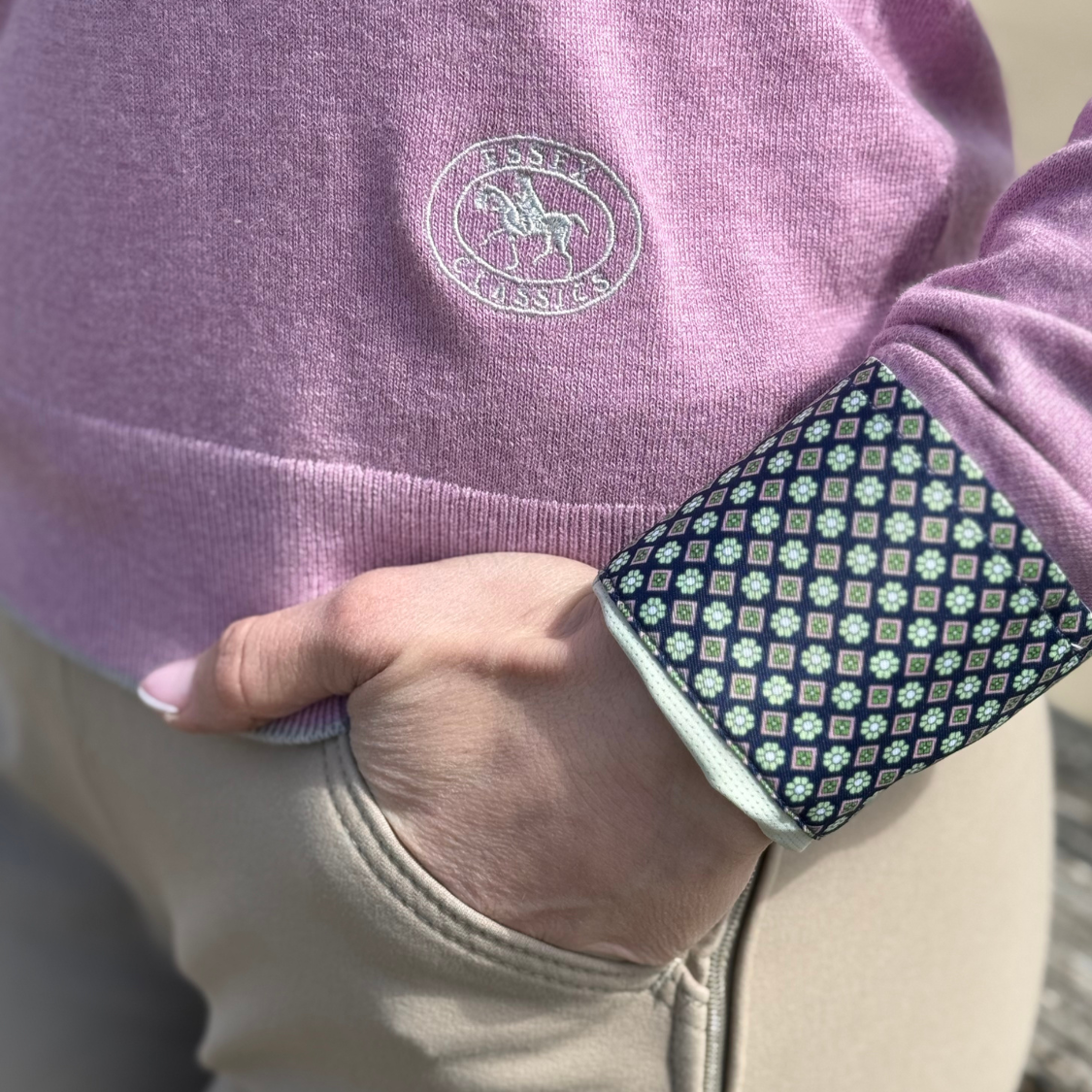 Essex Classics  Mauve with Grey Trey V-Neck Sweater