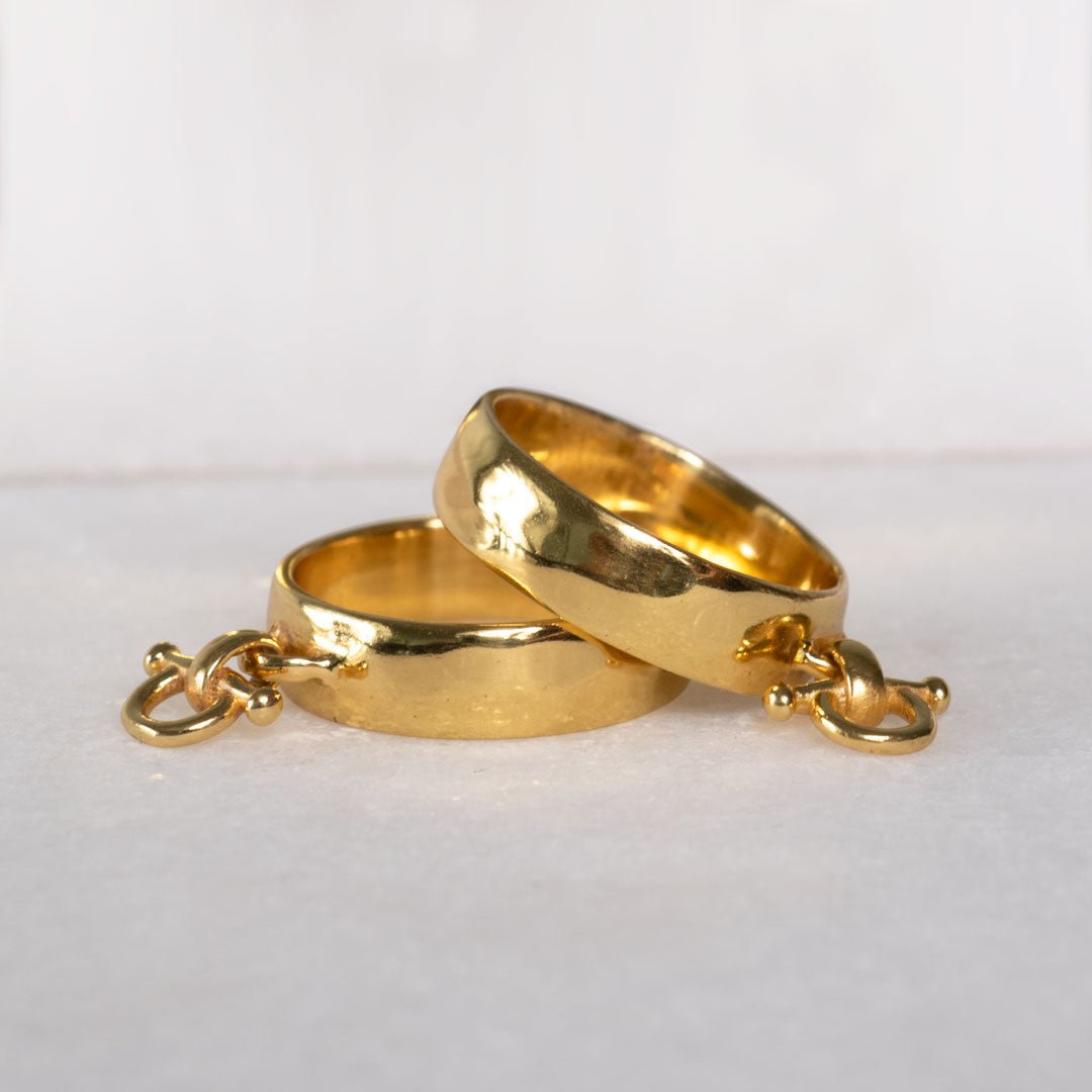 Ariston Horse Bit Equestrian Ring in Gold