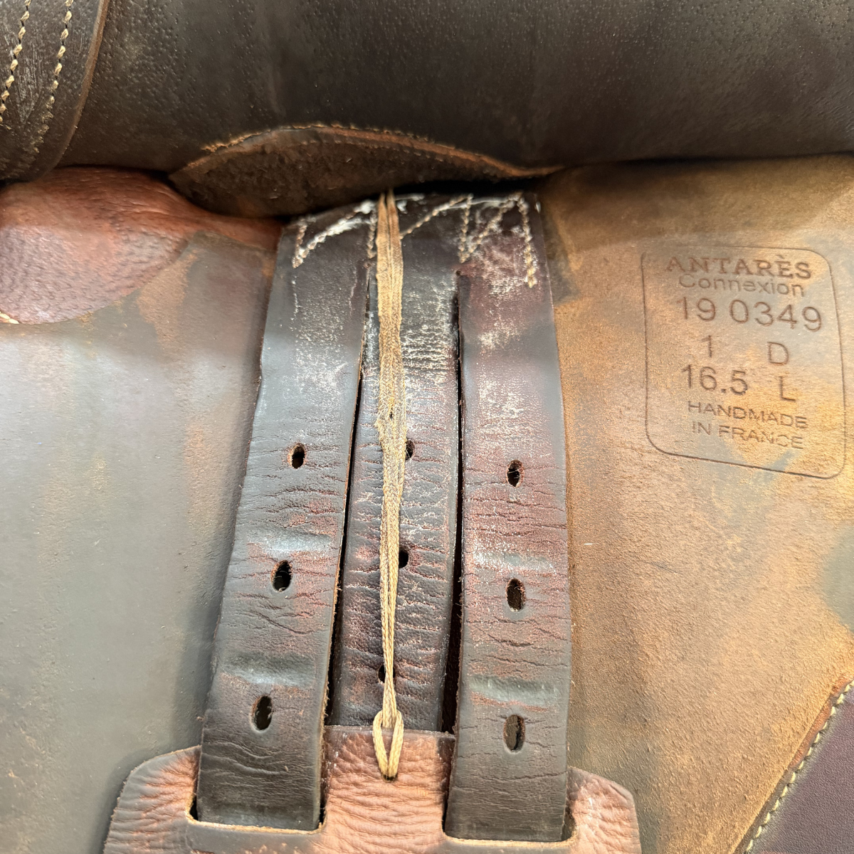 Antares Connexion 16.5" Used Close Contact Saddle