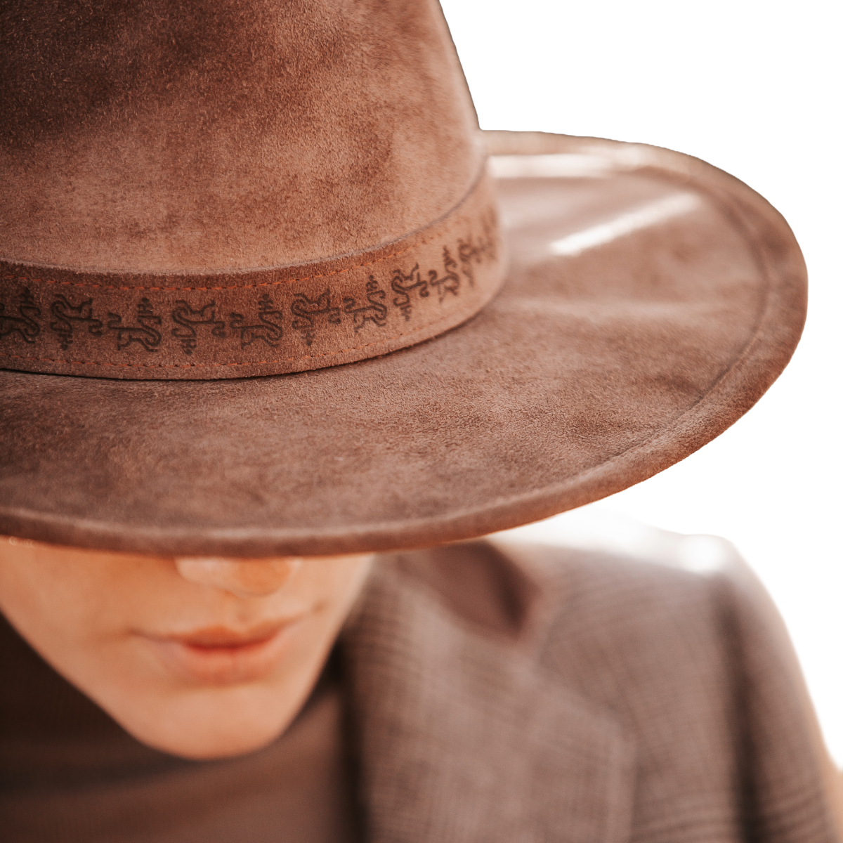 Welligogs Women's Jessica Suede Hat-Tan-Close up Brim View