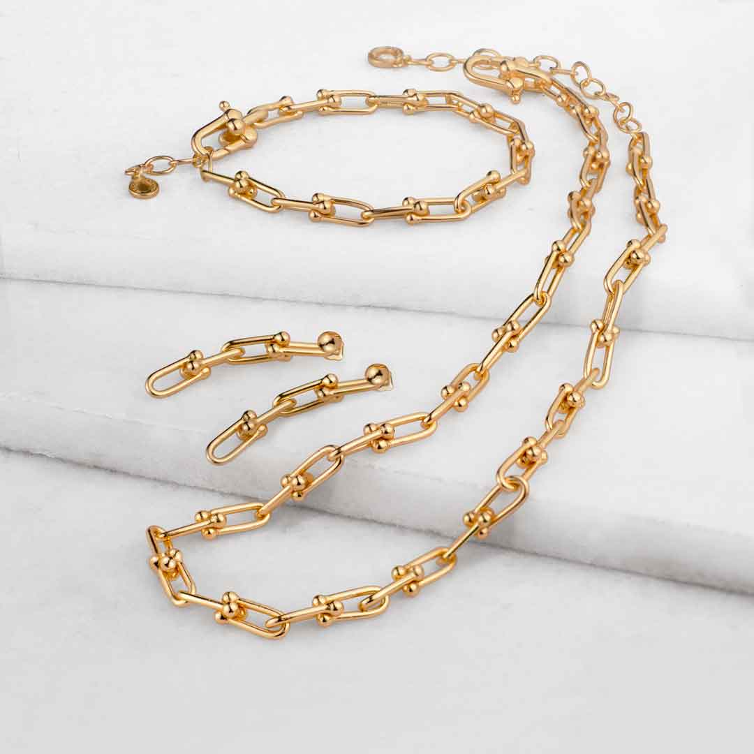 Urban Equestrian  Bellamy - Horseshoe Link Equestrian Necklace in Gold
