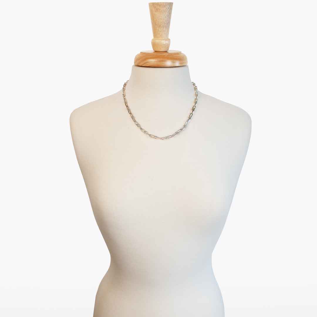 Urban Equestrian  Bellamy - Horseshoe Link Equestrian Necklace in Silver