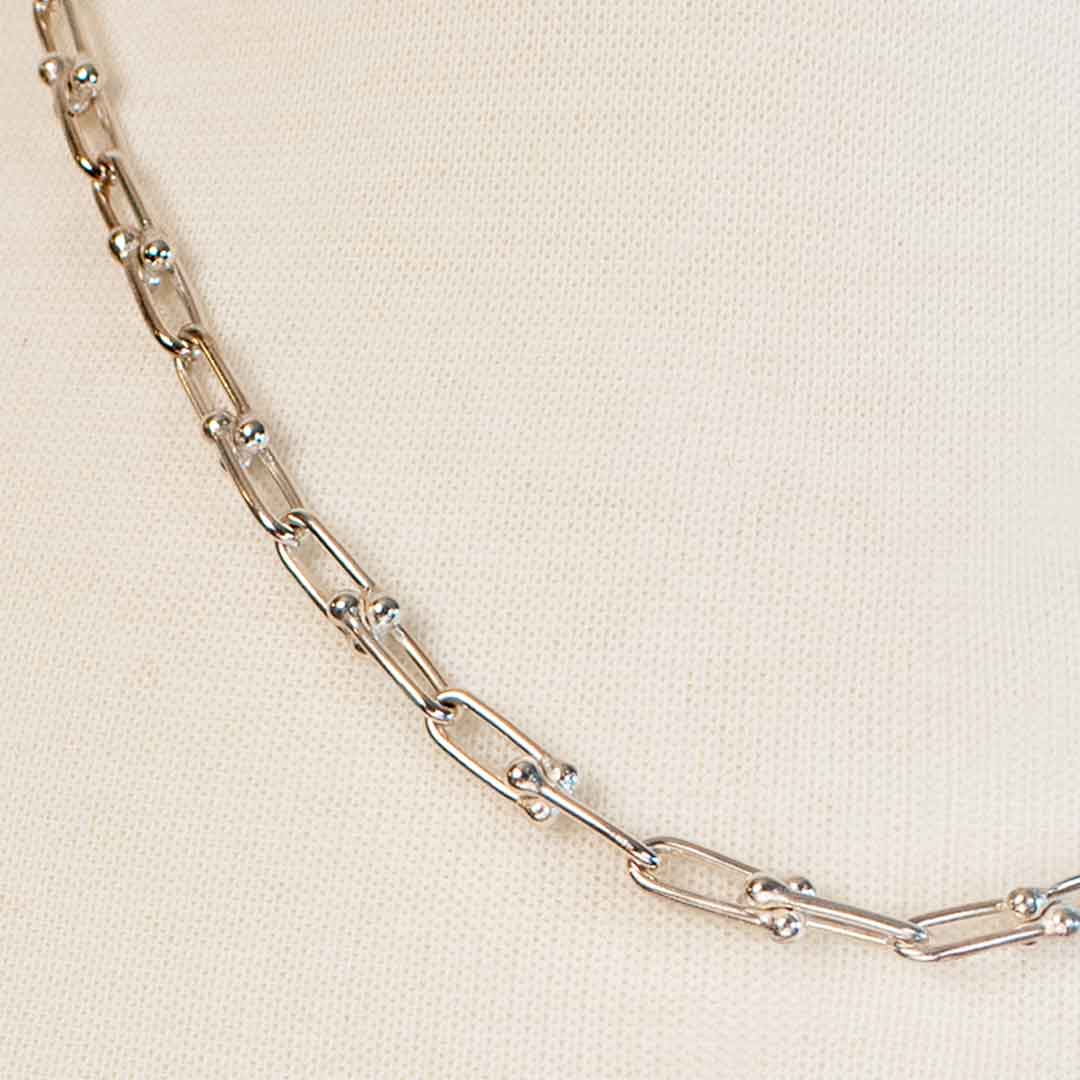 Urban Equestrian  Bellamy - Horseshoe Link Equestrian Necklace in Silver