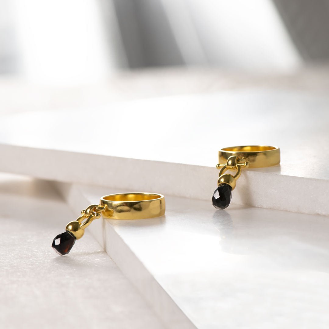 Urban Equestrian  Brio - Black Onyx Horse Bit Equestrian Ring in Gold