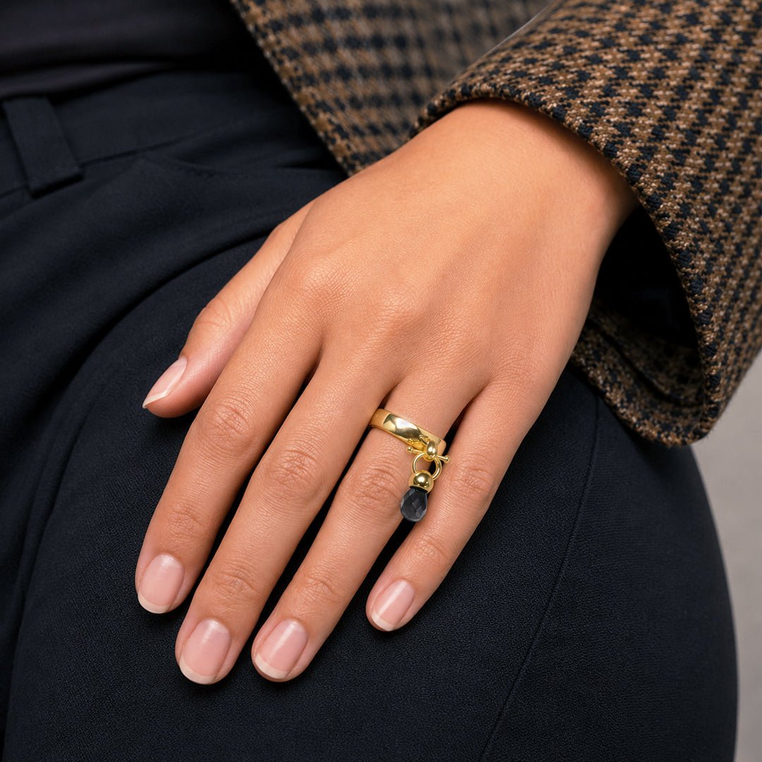Urban Equestrian  Brio - Black Onyx Horse Bit Equestrian Ring in Gold