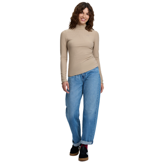 LeMieux Women's Lustre Ribbed Top model view in Champagne 