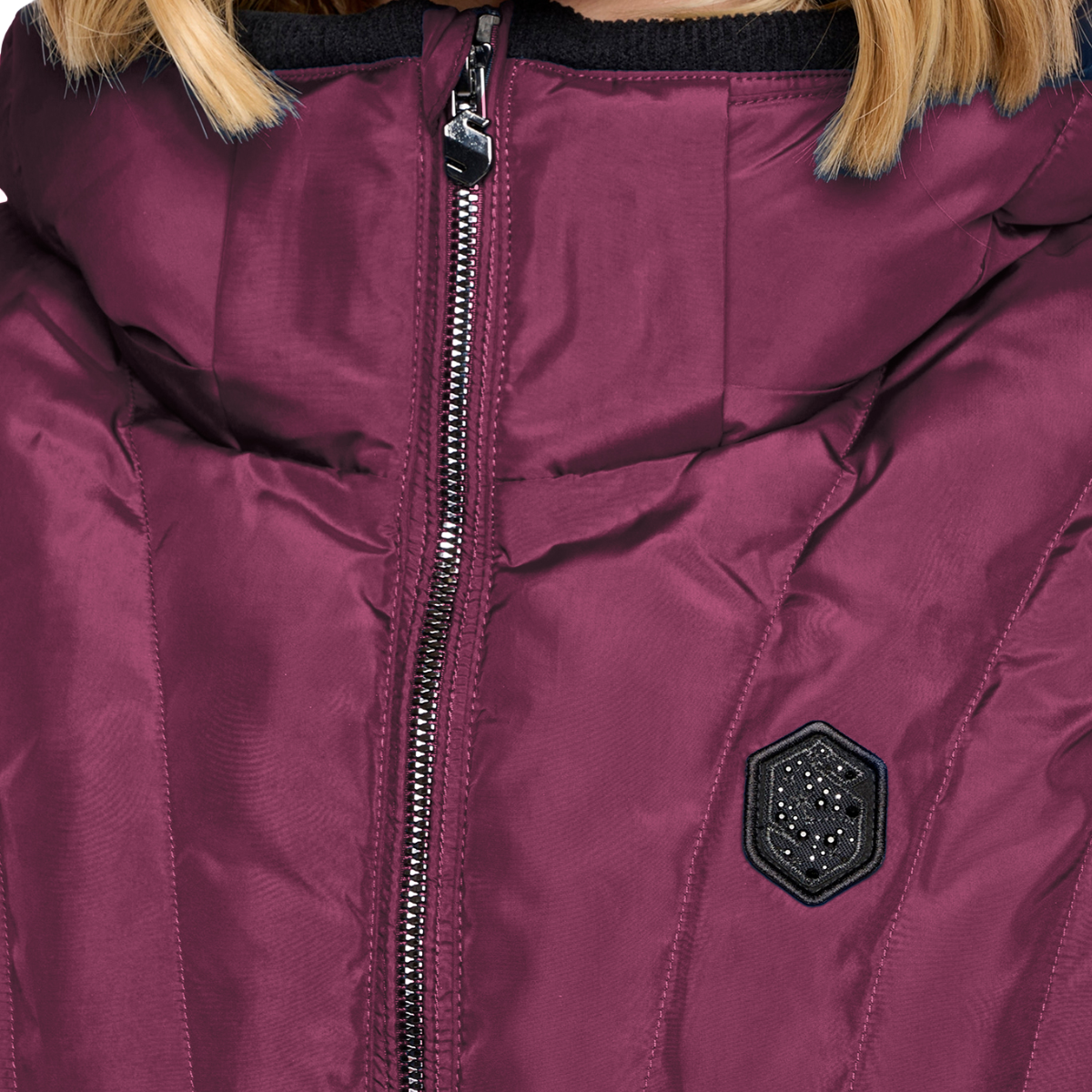 Samshield Women's Shelyne Light Puffer Vest, Plum, collar zipper view