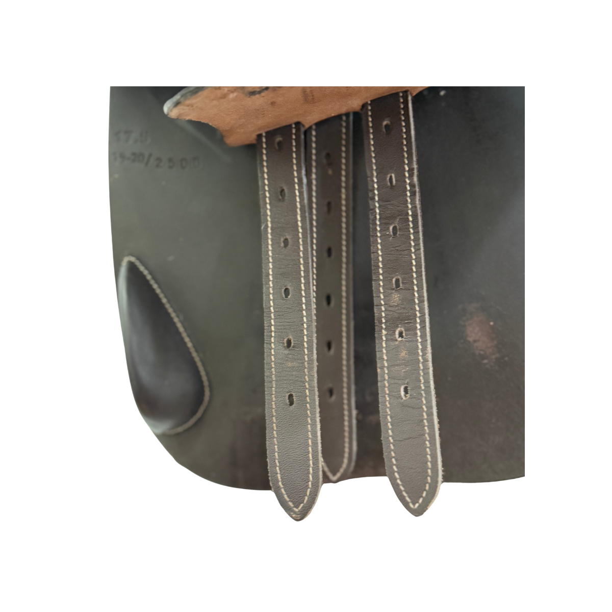 HDR Equipe 17.5” Used Close Contact Saddle