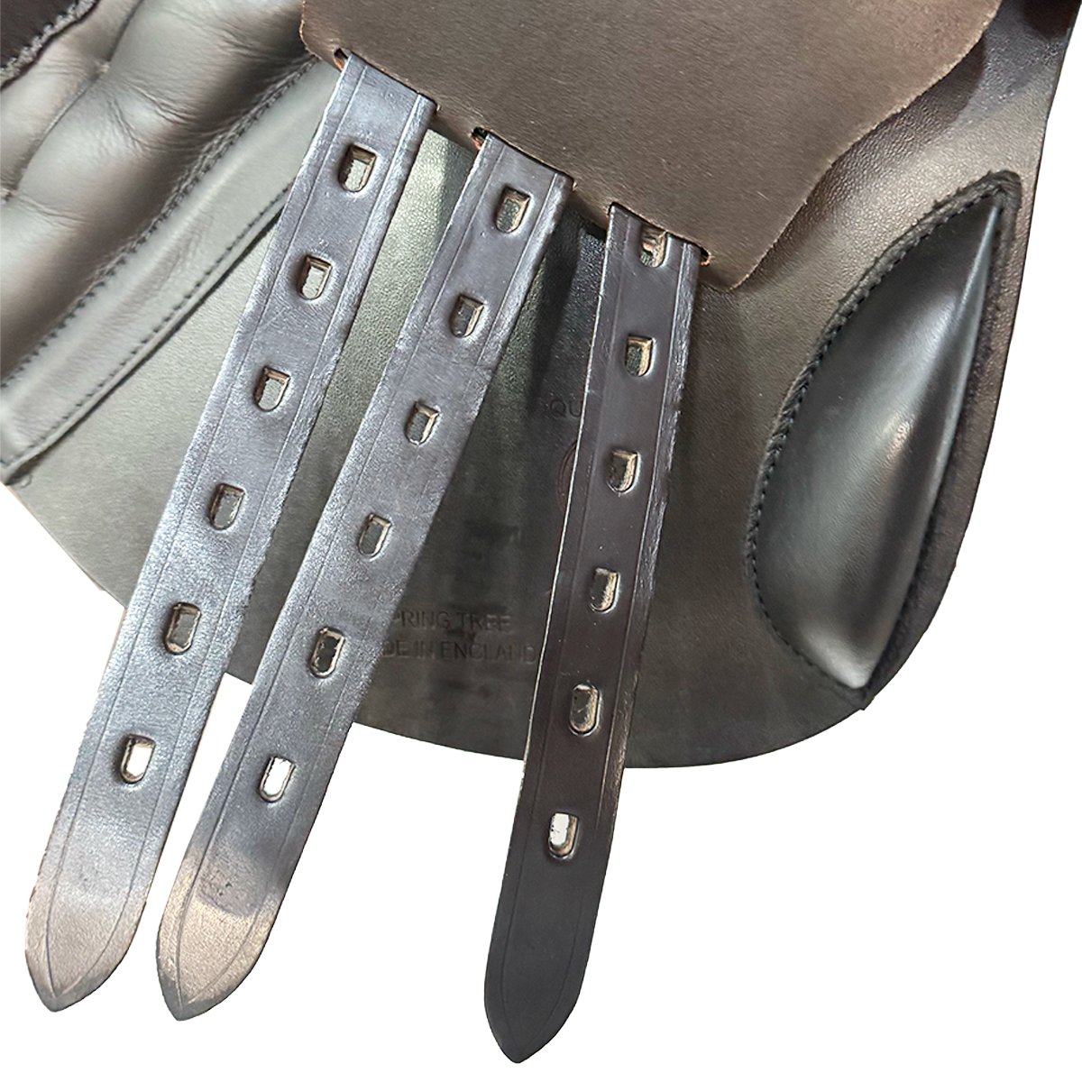 Black Country  Quantum 17.5" Used Close Contact Saddle