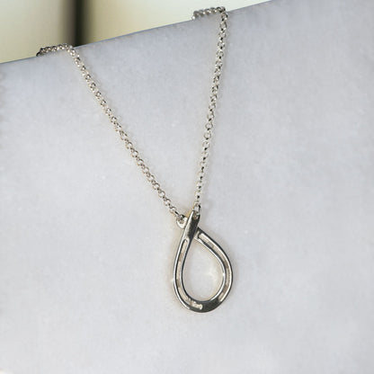 Urban Equestrian  Cali - Equestrian Horseshoe Loop Necklace in Silver
