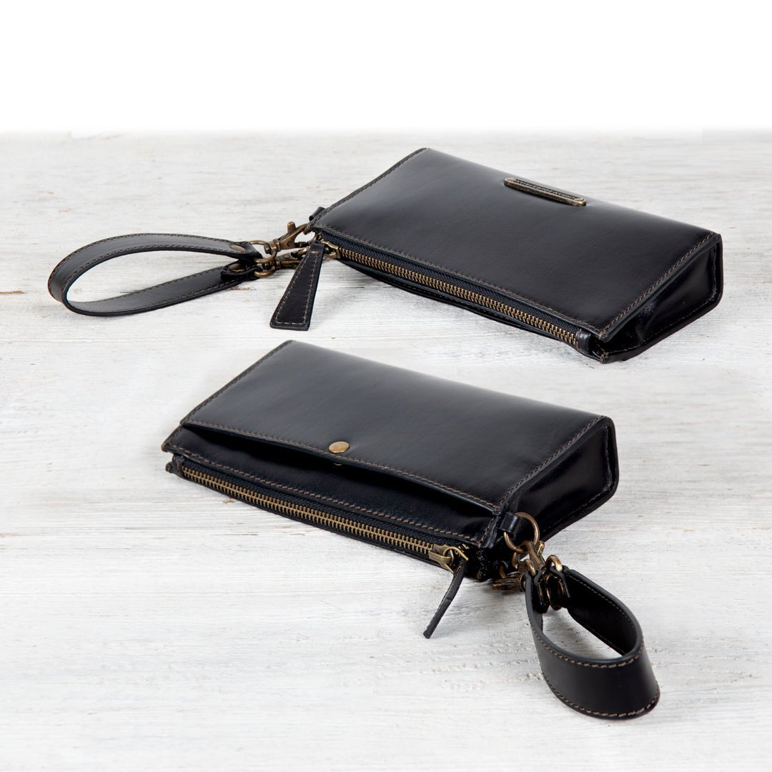 Urban Equestrian  Caravel Wristlet Clutch - Luxury Leather Handbag in Black