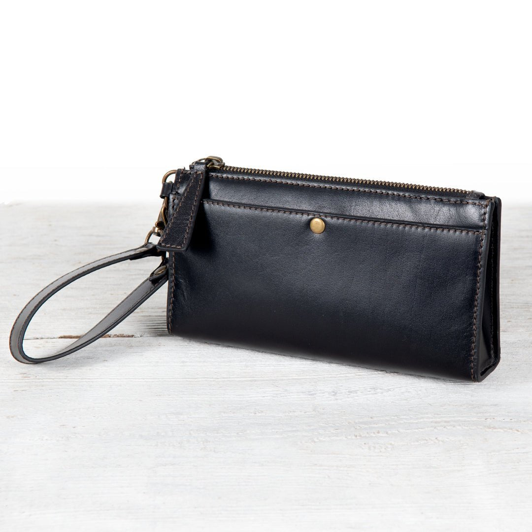 Urban Equestrian  Caravel Wristlet Clutch - Luxury Leather Handbag in Black