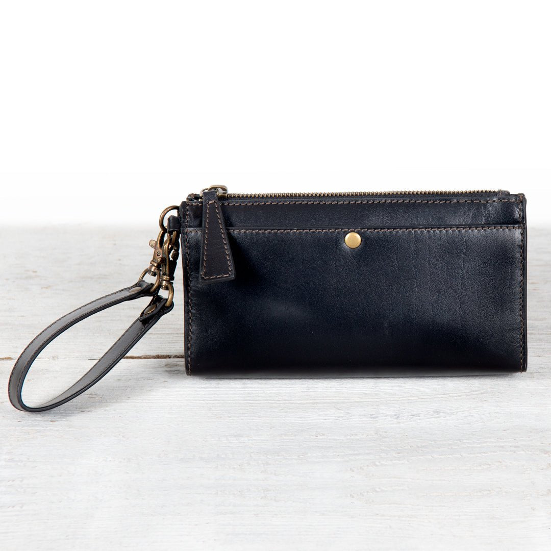 Urban Equestrian  Caravel Wristlet Clutch - Luxury Leather Handbag in Black