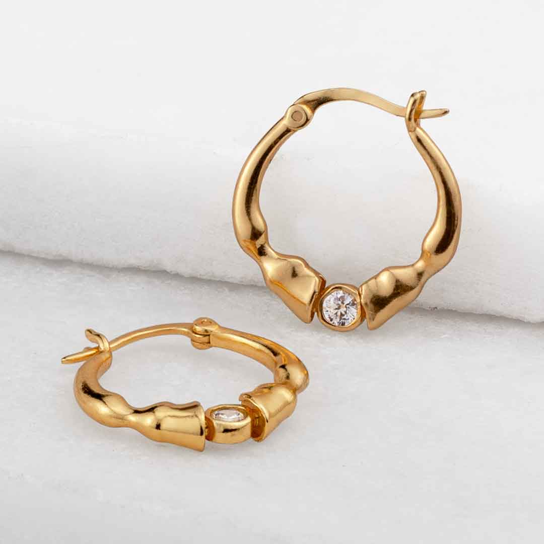 Urban Equestrian  Cavallo - Moissanite Horseshoe Earring in Gold
