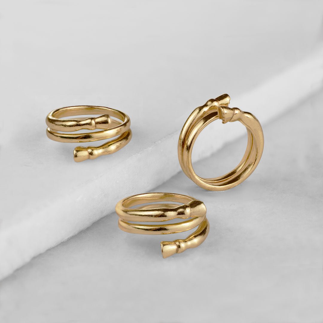 Urban Equestrian  Cavallo - Spiral Horse Hoof Equestrian Ring in Gold