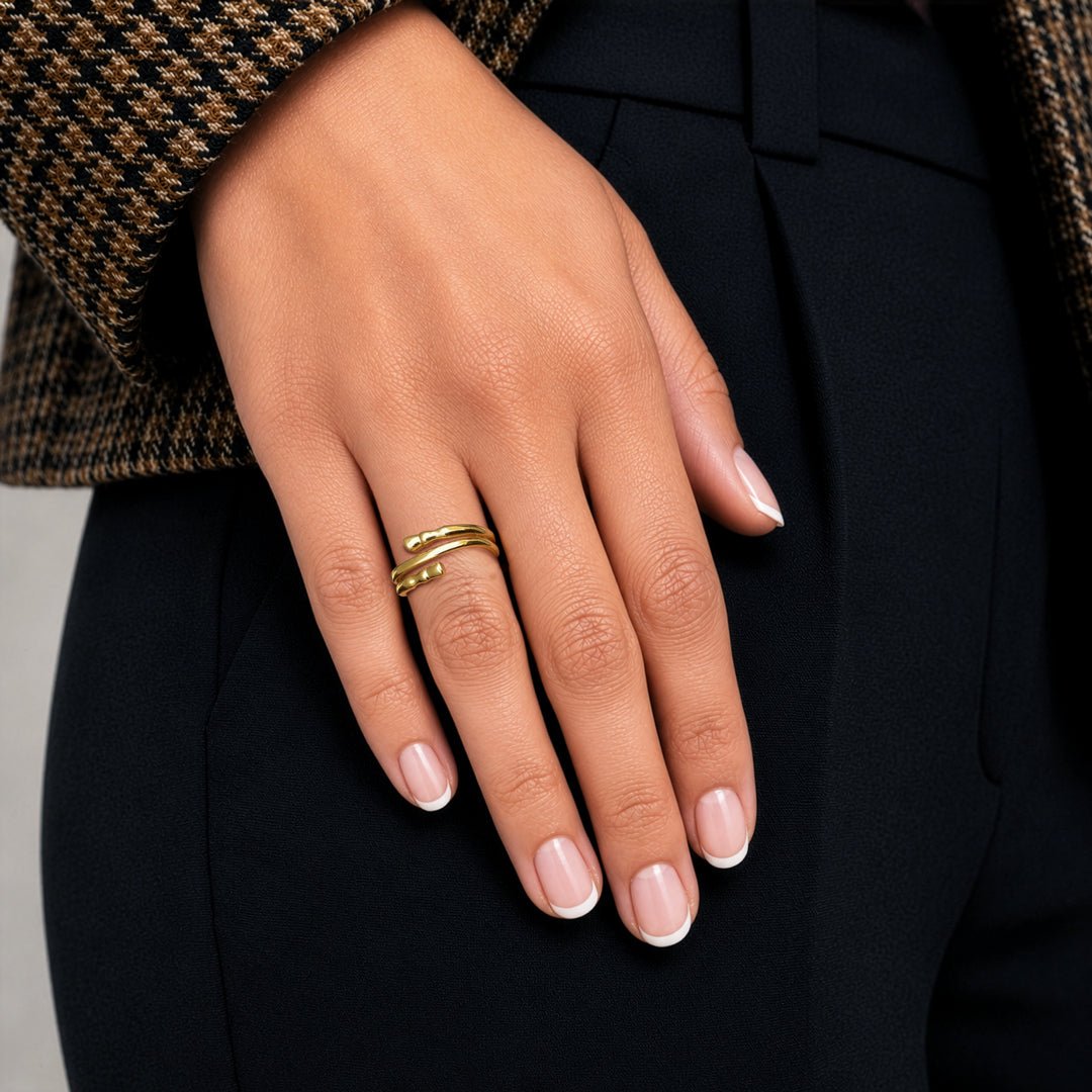 Urban Equestrian  Cavallo - Spiral Horse Hoof Equestrian Ring in Gold