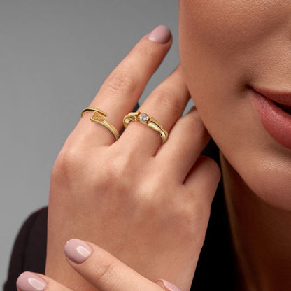 Cavallo - Horse Hooves Equestrian Ring with Moissanite in Gold