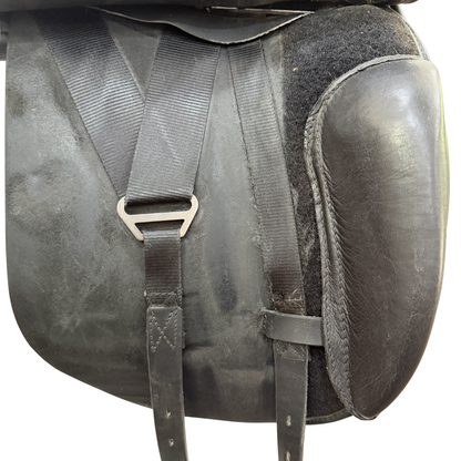 Duett Fidelio 18" Used Dressage Saddle