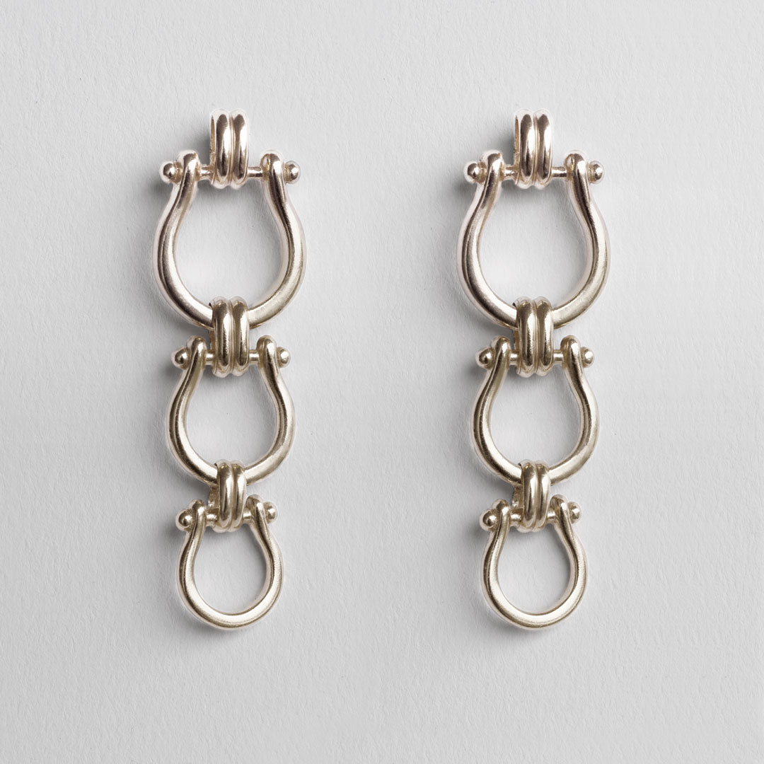 Urban Equestrian  Chapelle - Horseshoe Link Earring in Silver