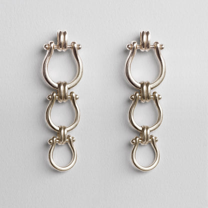 Urban Equestrian  Chapelle - Horseshoe Link Earring in Silver