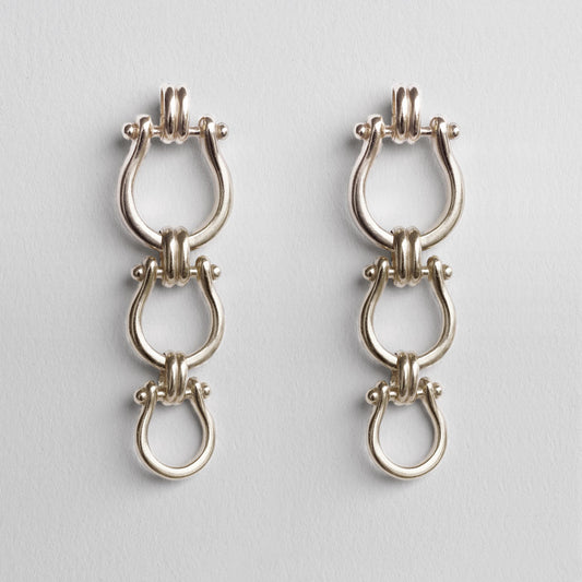 Urban Equestrian  Chapelle - Horseshoe Link Earring in Silver