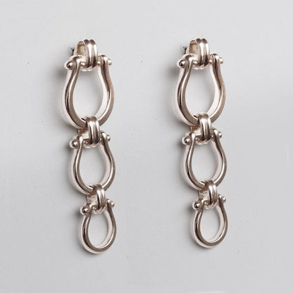 Urban Equestrian  Chapelle - Horseshoe Link Earring in Silver