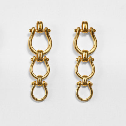 Urban Equestrian  Chapelle - Horseshoe Link Equestrian Necklace in Gold