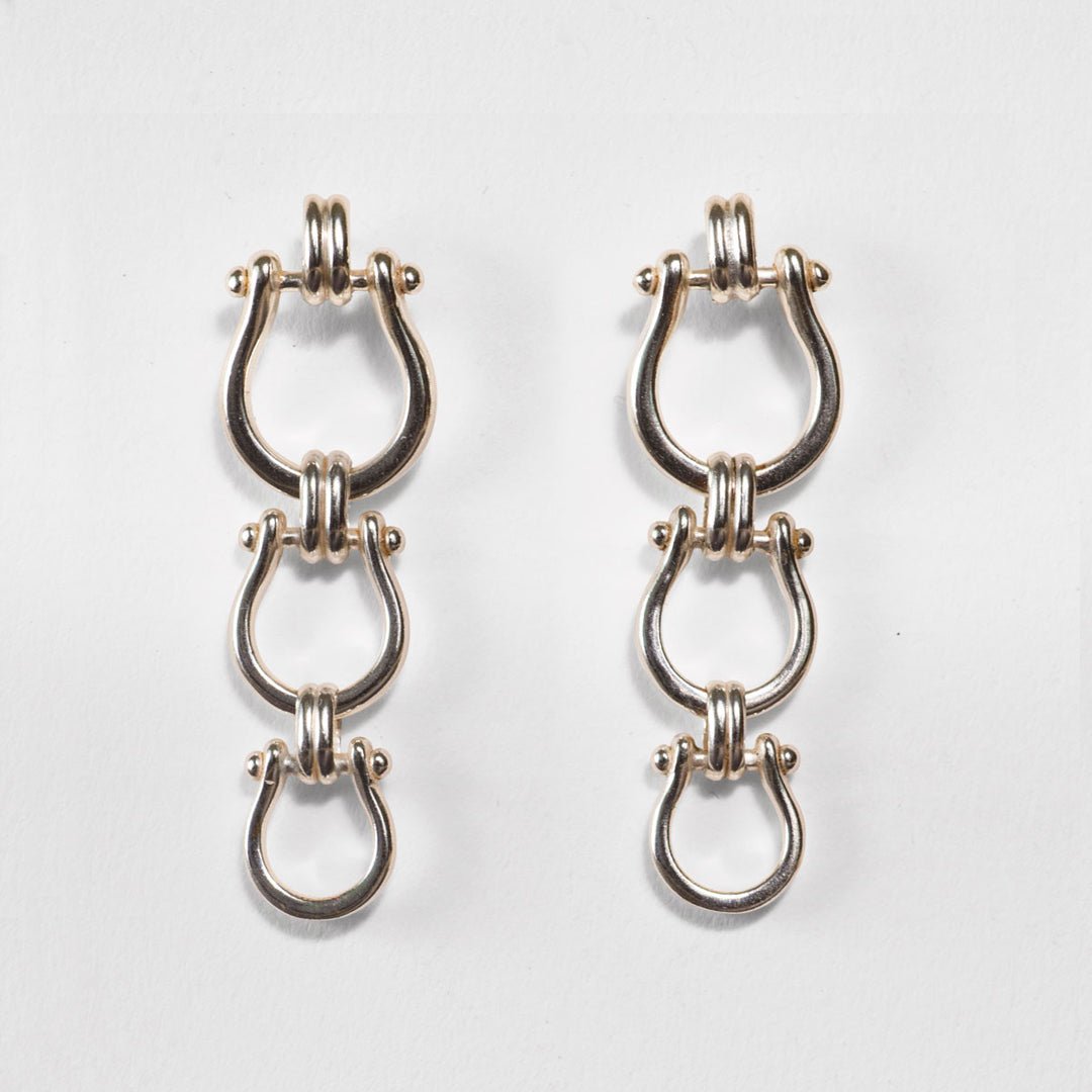 Urban Equestrian  Chapelle - Horseshoe Link Equestrian Necklace in Silver