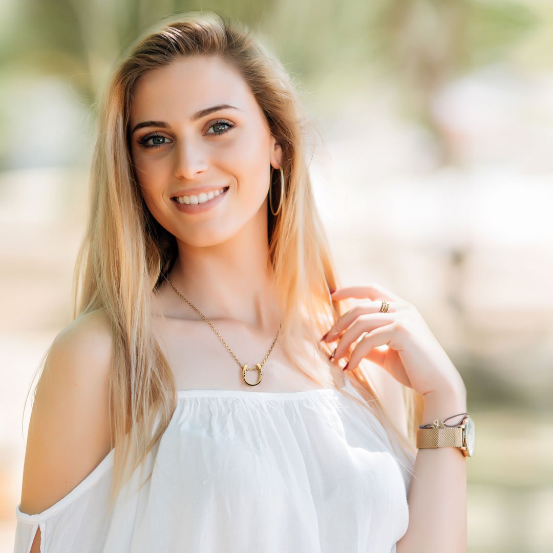 Urban Equestrian  Classique - Equestrian Horseshoe Necklace in Gold