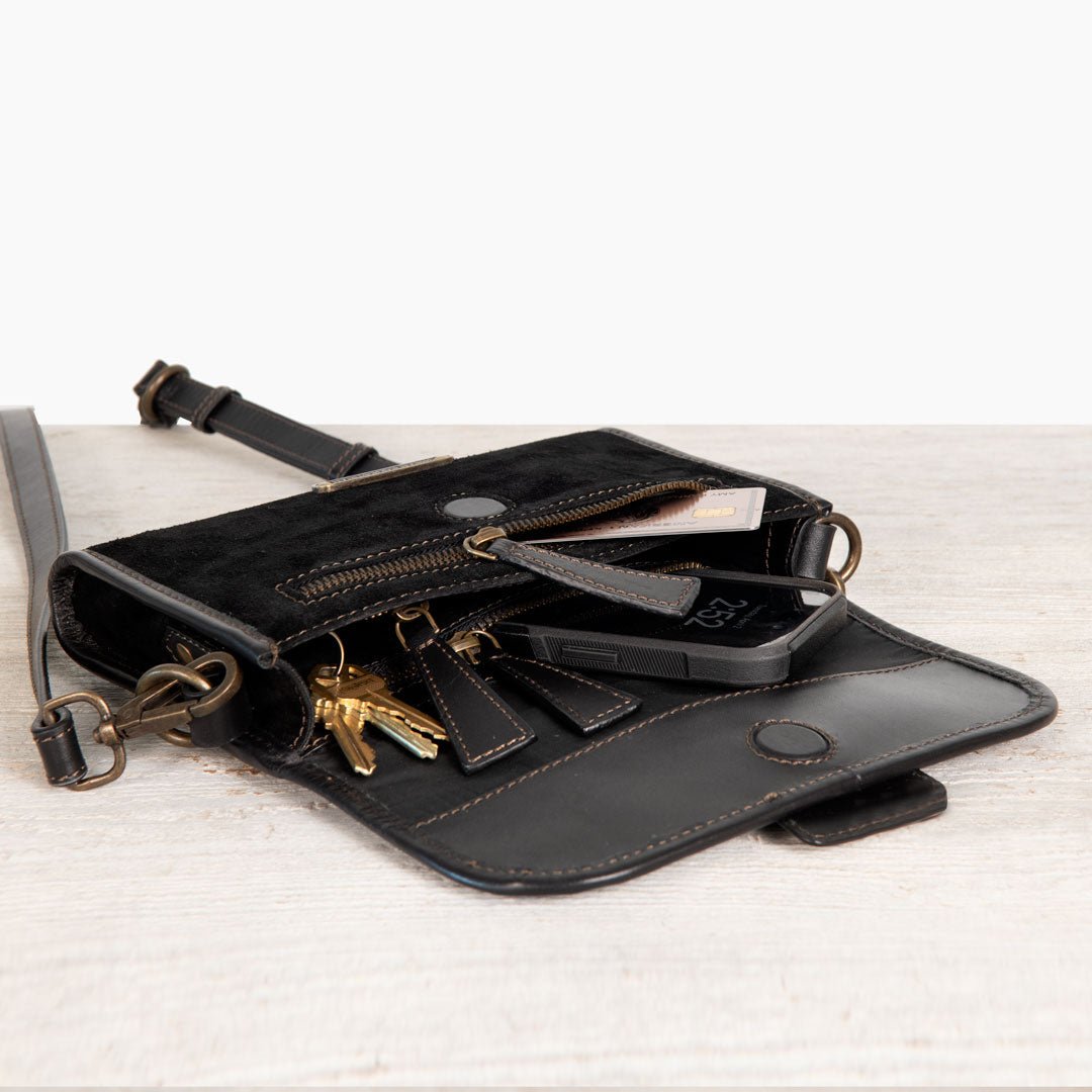 Urban Equestrian  Dalton - Horse Bit Crossbody Luxury Leather Handbag in Black on Black