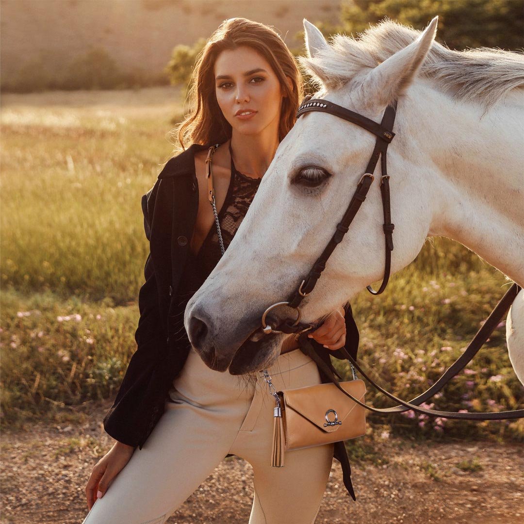 Urban Equestrian  Del Mar - Horse Bit Crossbody Luxury Leather Handbag in Caramel