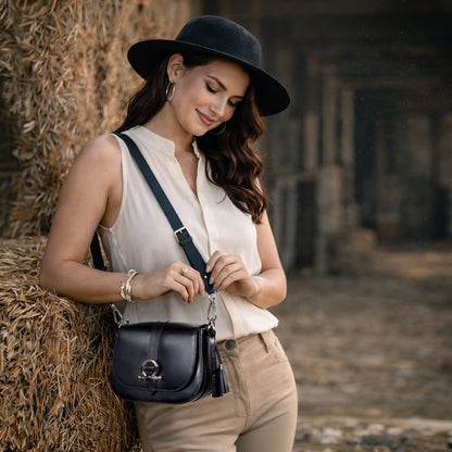 Urban Equestrian  Del Rey - Equestrian Horse Bit Crossbody Luxury Leather Handbag in Black