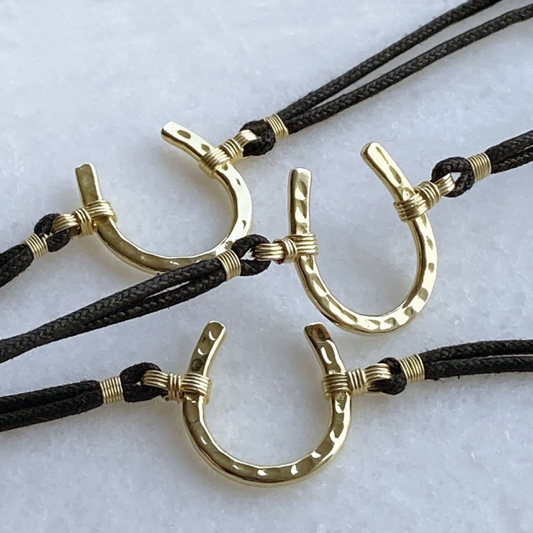 Urban Equestrian  Devlin - Horseshoe Necklace w/ Double Cord in Gold