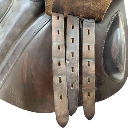Black Country Solare 18" Used Close Contact Saddle