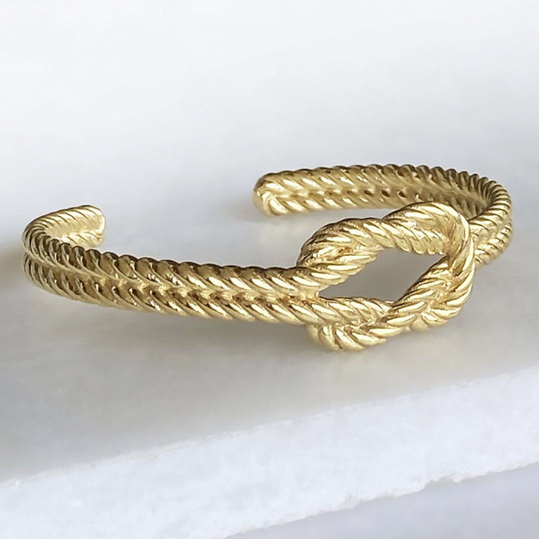 Urban Equestrian  Lariat "Love Me Knot" - Twisted Rope Bracelet in Gold