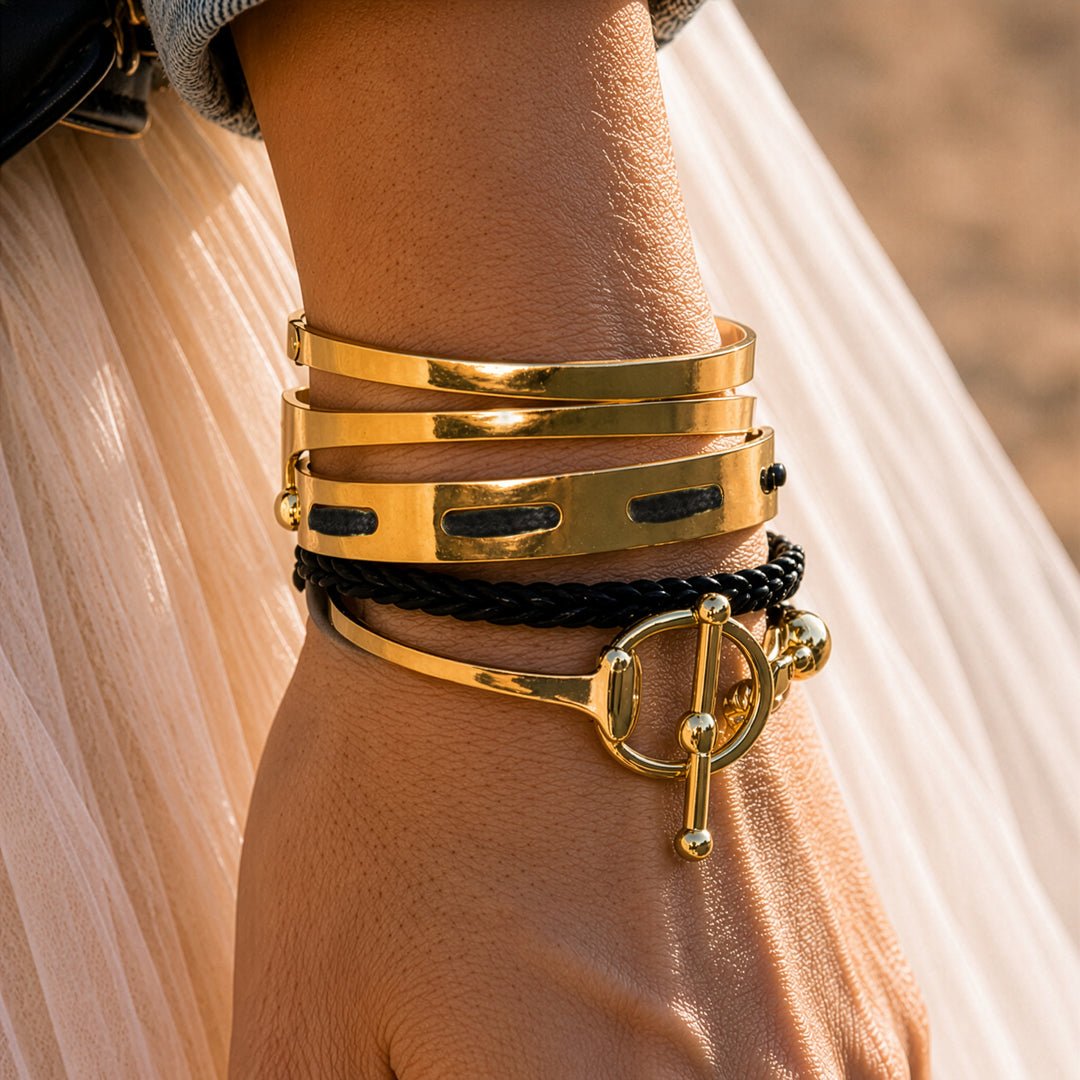 Odeza - Wrap Around Horse Bit Bracelet in Gold & Black