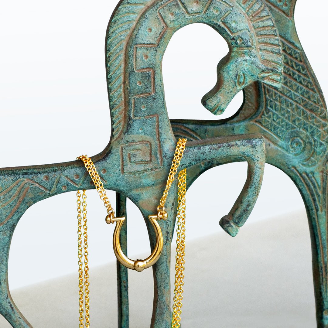 Urban Equestrian  Omega - Equestrian Horseshoe Necklace in Gold