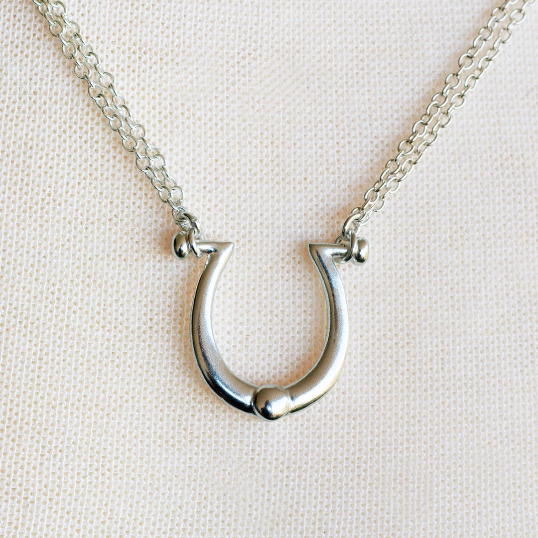 Urban Equestrian  Omega - Equestrian Horseshoe Necklace in Silver
