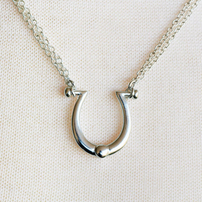 Urban Equestrian  Omega - Equestrian Horseshoe Necklace in Silver